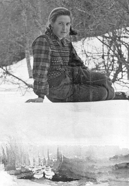 Рада Ставницер, 1957 год.